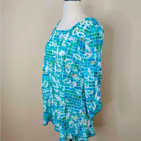 Snoskins women’s lightweight stretchy blouse size Medium 3/4 sleeve - Picture 3 of 5